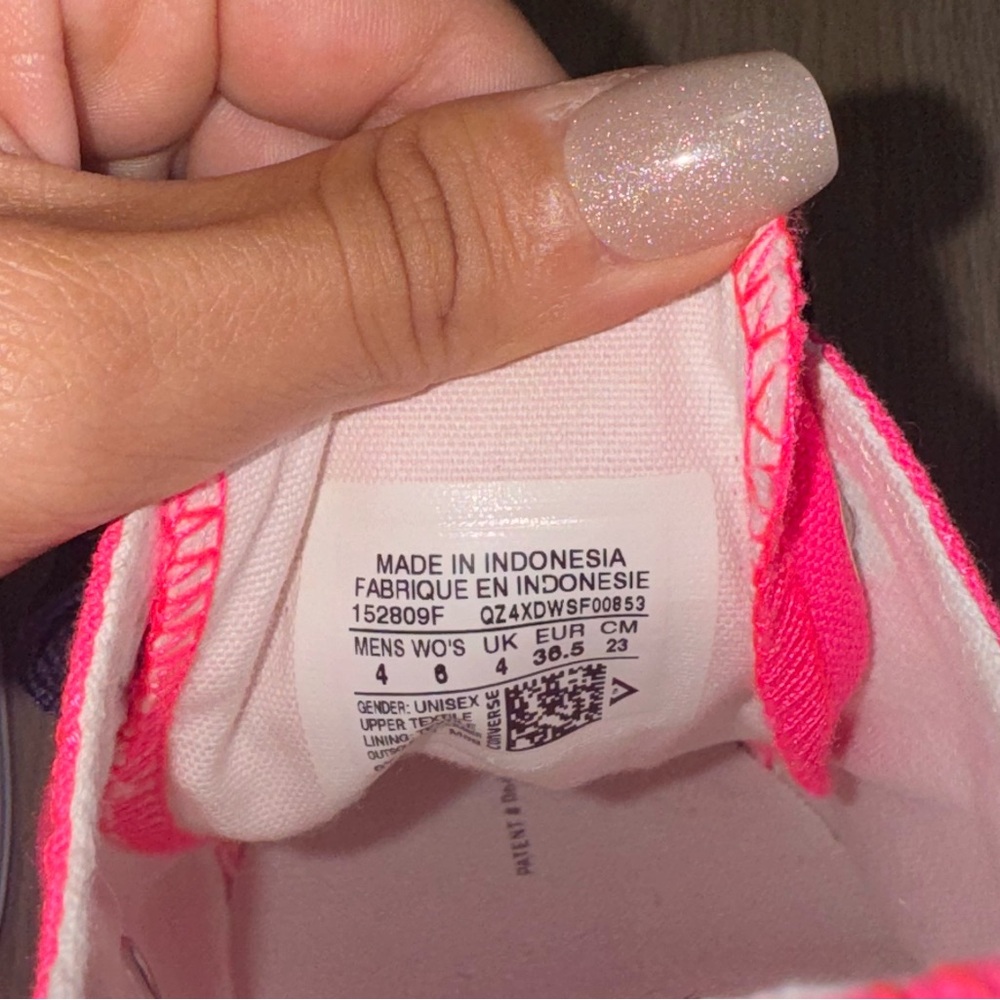 Dallas Cowboys NFL Football Pink & Blue Converse - Size 6 - Picture 6 of 7